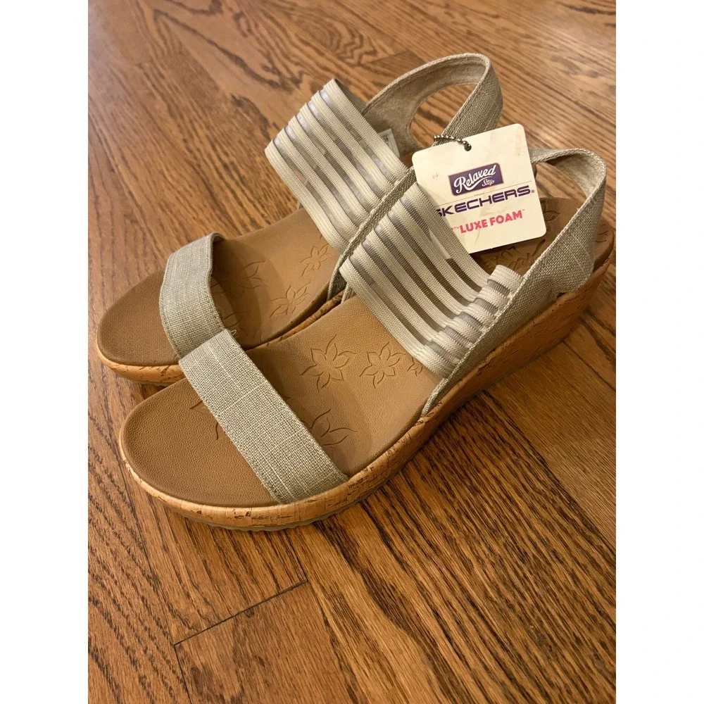 Skechers Relaxed Step Luxe Foam Wedge Sandals Taupe 38527 Womens 8.5 NEW